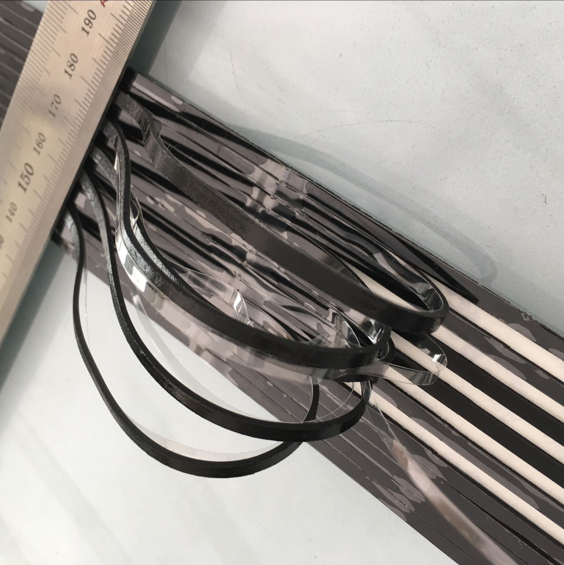 厂家供应自粘透明硅胶密封长条电器ke931硅胶防滑条背胶PET 等等