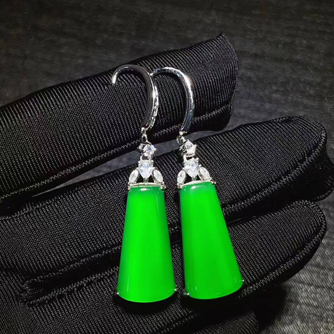 천연 마노 S  SEIKO 보라색과 녹색 CHALCEDONY 안전 카드 귀걸이 작은 높은 얼음 귀걸이 도매