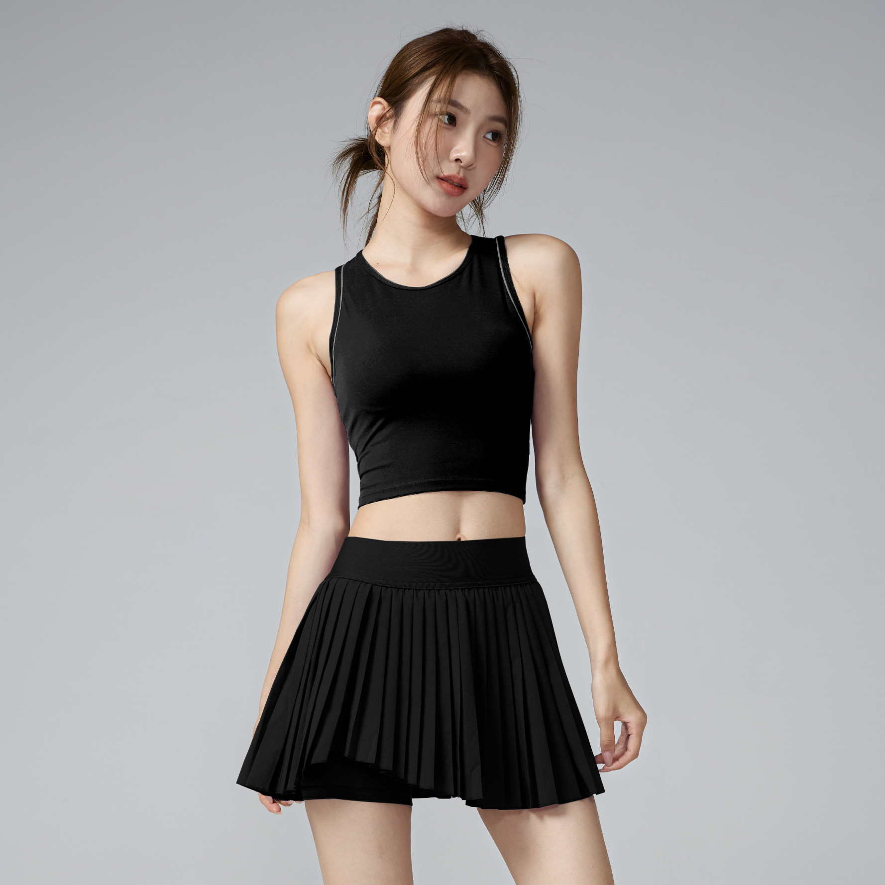 black / S