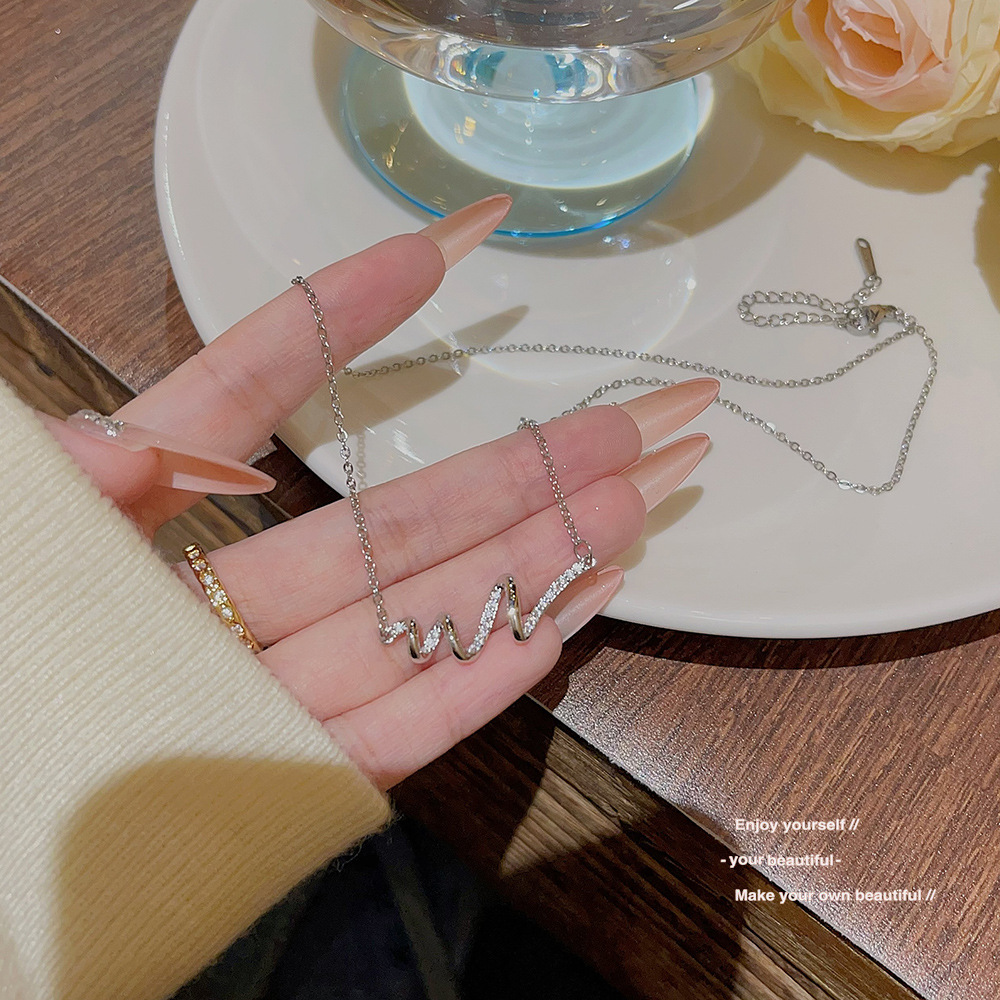 Girls under the moon titanium steel white shellfish new national style design sense niche clavicle chain female fashion temperament neck chain