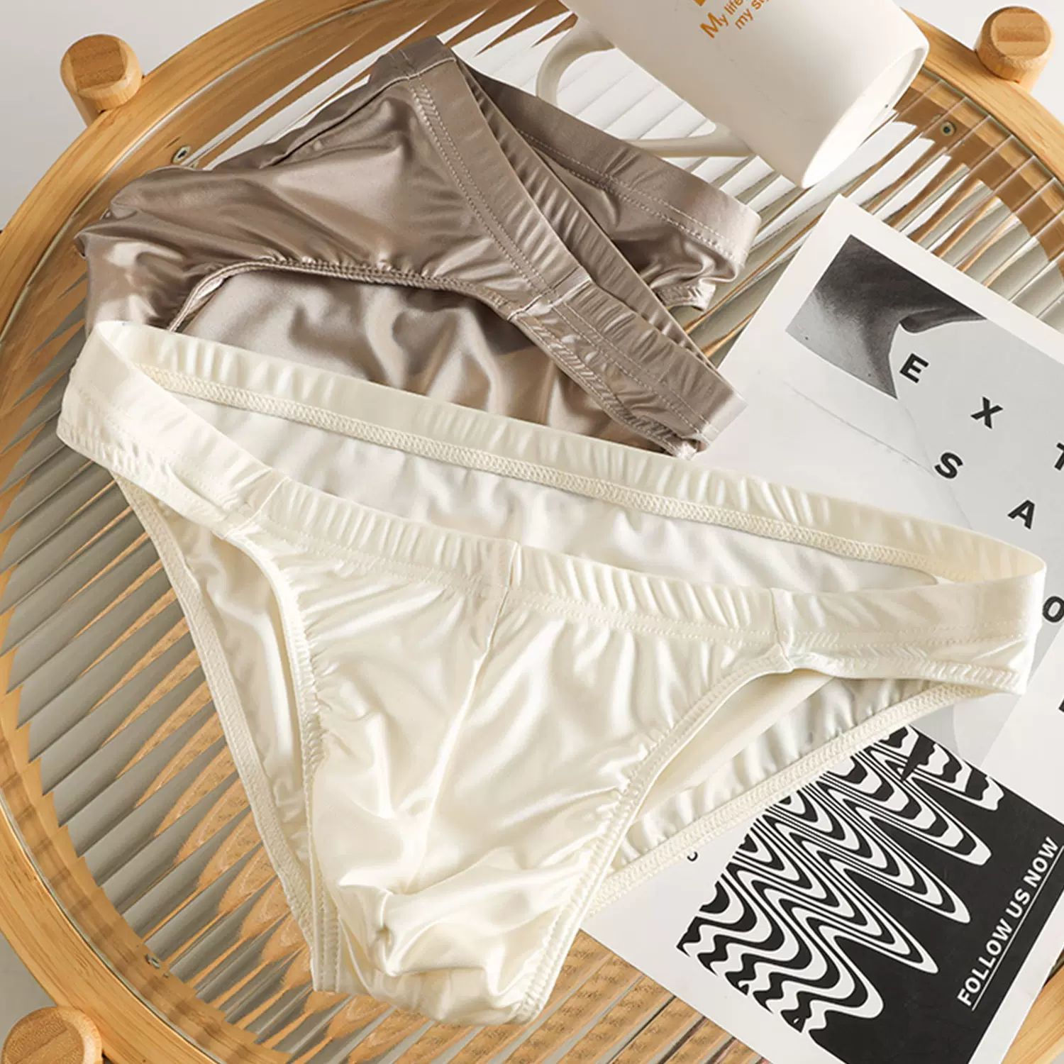 男士内裤三角高级感缎面冰丝凉感三角裤青年男生简约短裤头裤衩