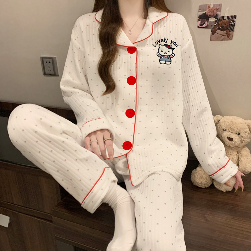 New Pajamas for Women in Autumn and Winter Air Cotton Warm Long-Sleeved Internet Celebrity Style Cartoon Print Thickened Warm Home Clothes New Pajamas for Women in Autumn and Winter Air Cotton Warm Long-Sleeved Internet Celebrity Style Cartoon Print Thickened Warm Home Clothes