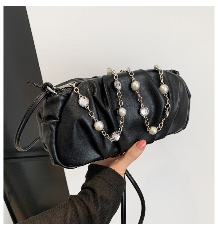 Wholesale Soft Pu Fold Pearl Chain Single Shoulder Handbag Nihaojewelry display picture 35