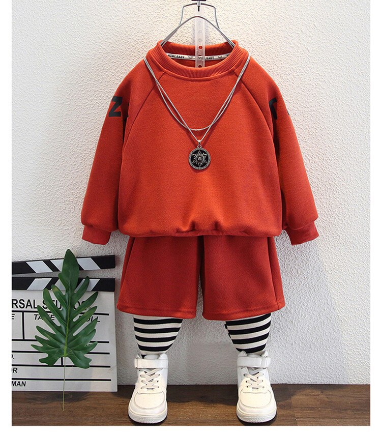 Completo due pezzi a righe per bambino outfit ragazzo_voghion.com