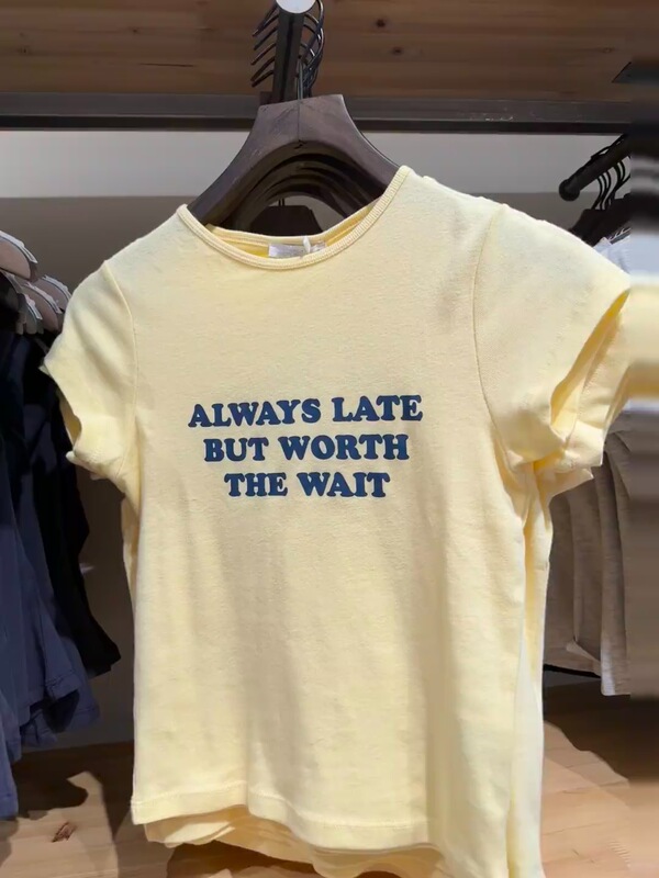 ピュアコットンテンダーイエローレタープリントショルダー半袖Tシャツレディース夏スリムウエストプリーツ韓国風ラウンドネックトップ|undefined