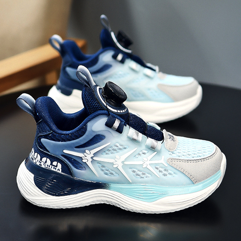 Zapatos para niños malla de verano transpirable 2025 nuevos zapatos deportivos para niños de una sola malla botones giratorios de suela suave para niños grandes