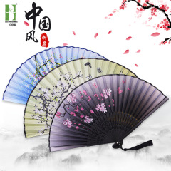 絹布竹質の花嫁は中国の扇子の古風な卸売りの学生と和風の扇子の竹の製品を迎えます。