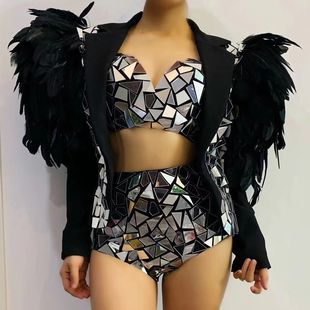 �ݳ����Bؐ�ư�ҹ��Ů���ֳ��W�RƬ����Ɍ����������̨�ݳ�