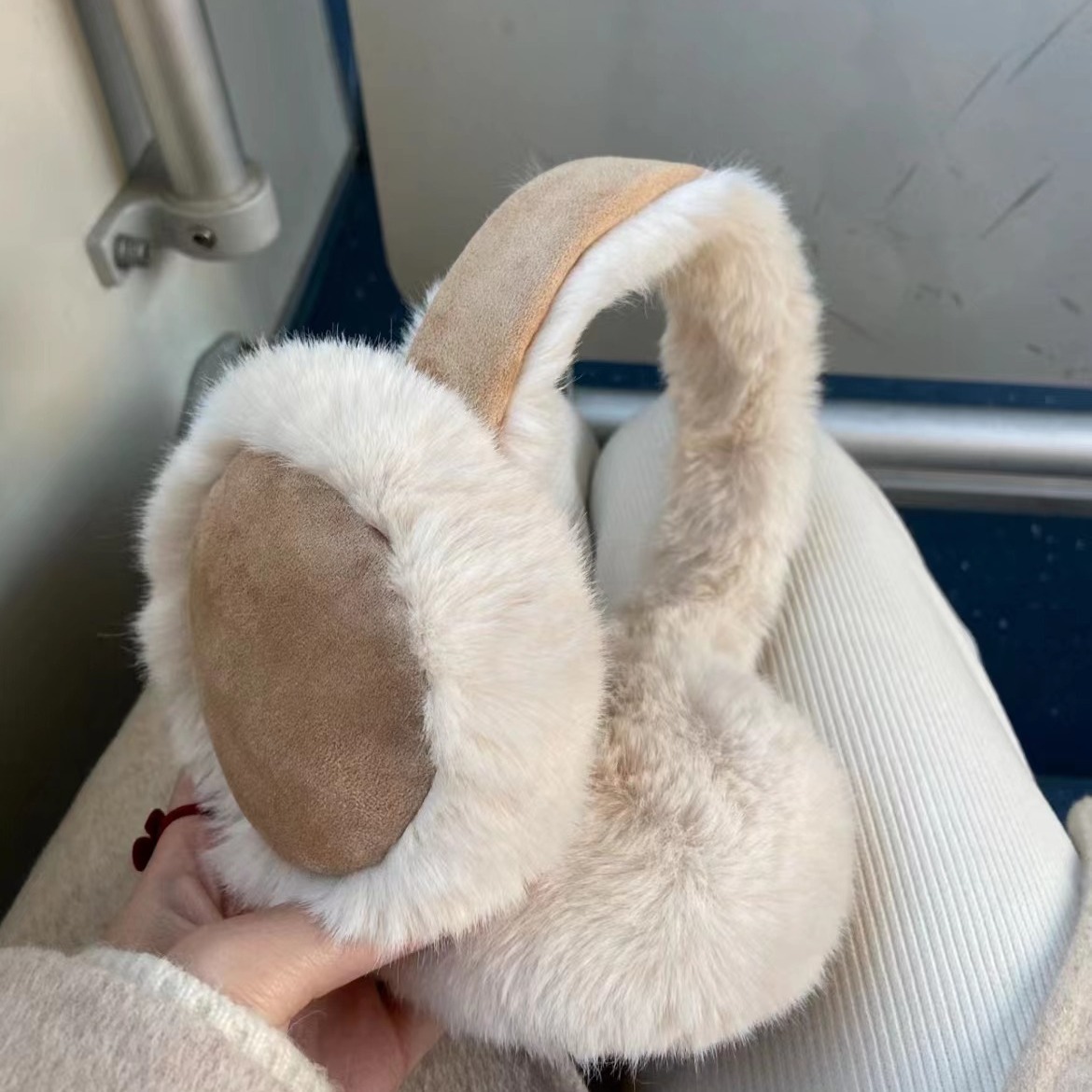 Xiaohongshu's same dark coffee earmuffs, plush, warm, cycling and ear protection, plush, cute, anti-freeze, sports and leisure