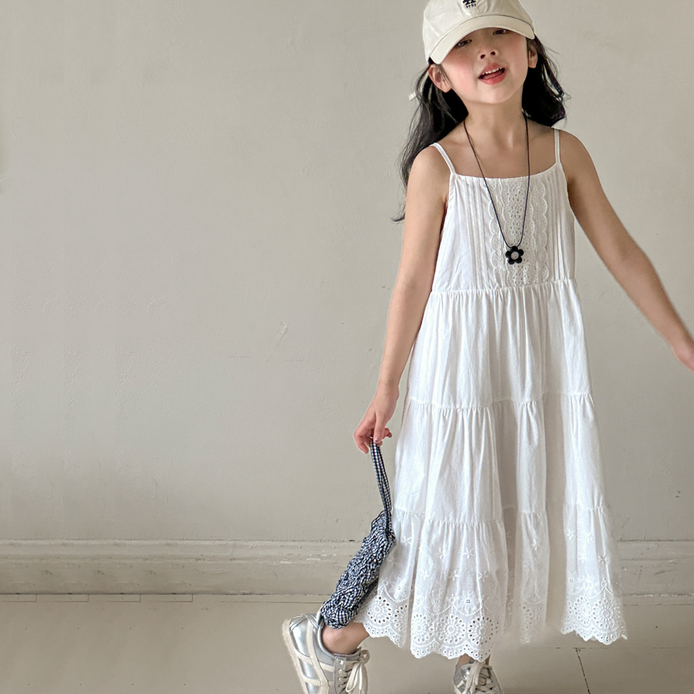 Vestido de tirantes para niña Little Red Fish 2025 Nuevo vestido de princesa de estilo occidental para niños de verano Falda larga para niños coreanos