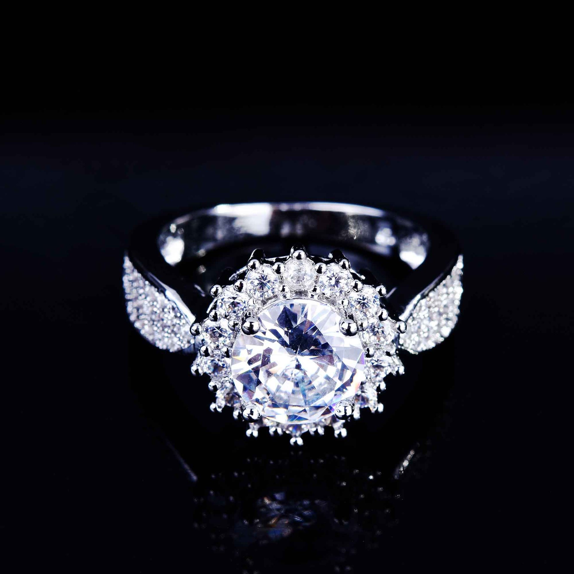 Exquise Gypsophila Micro-incrusté Zircon Anneau Mode Bague De Mariage Accessoires display picture 6