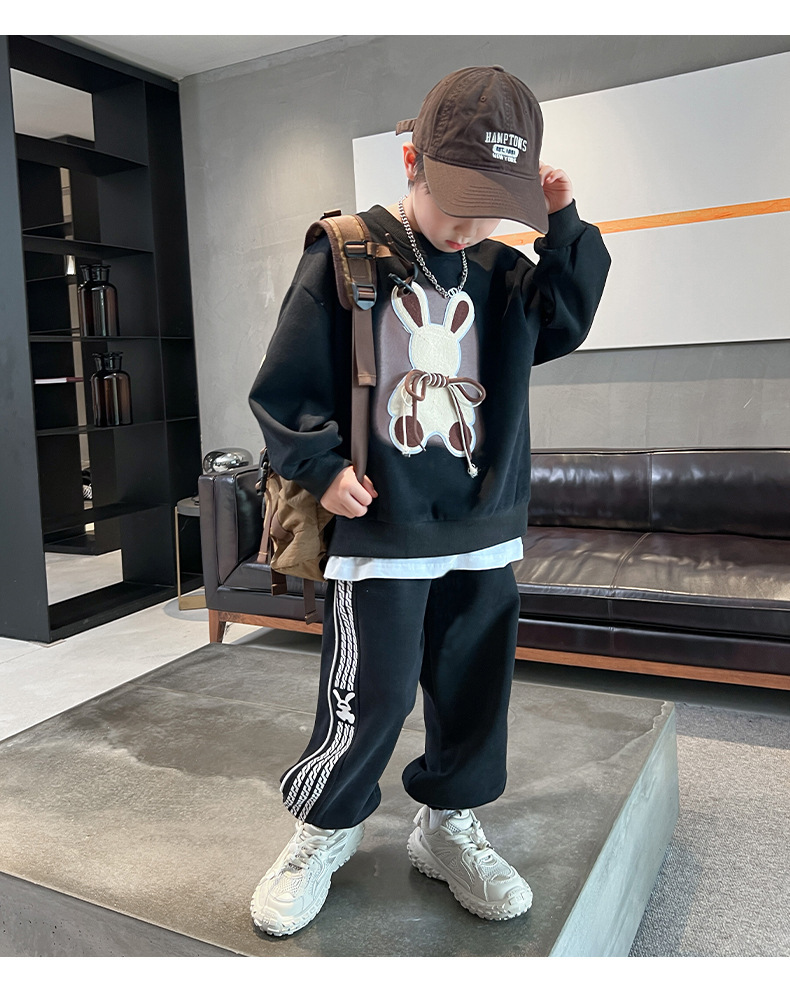 Conjunto de dos piezas con sudadera con capucha para niño otoño_voghion.com