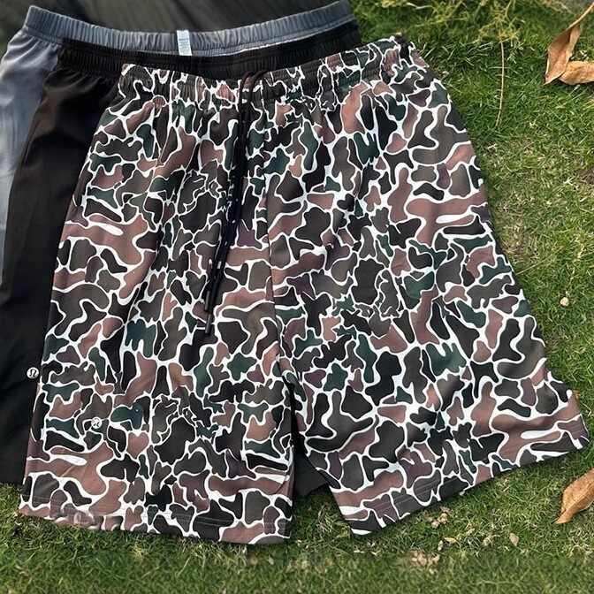 Cross-border new men's shorts, beach shorts, 3D digital print, personalized casual leopard print and camouflage design