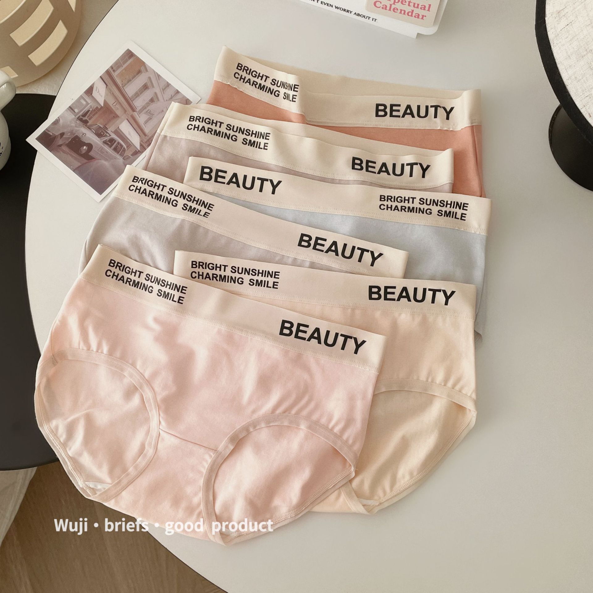 My musical quality autumn and winter new sports women's underwear mid-waist mulberry silk girl student markless hip briefs