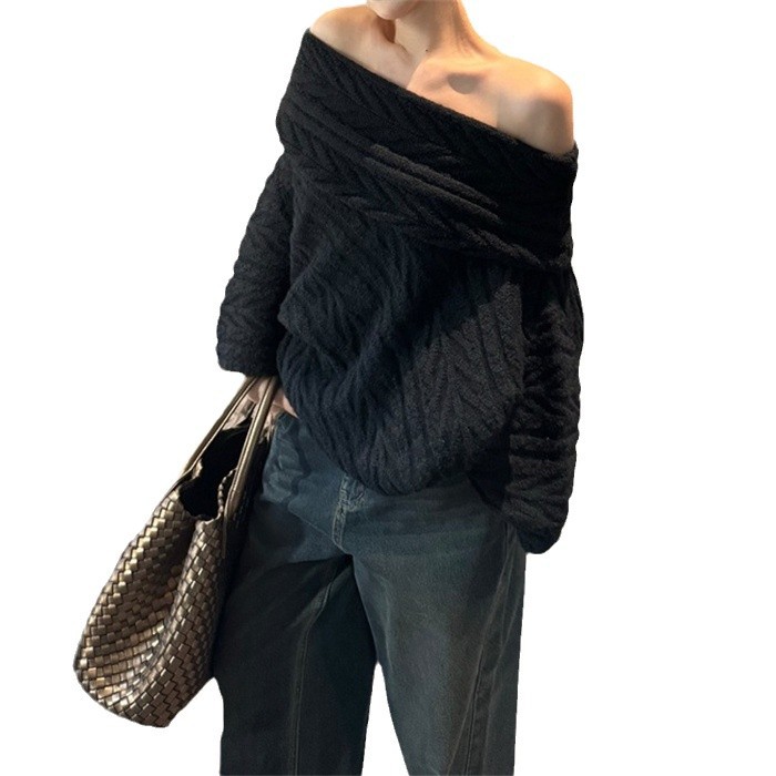 검은 색 오프 숄더 스웨터 2024 가을과 겨울 새로운 뜨거운 소녀 분위기 스웨터와 재고 이순신