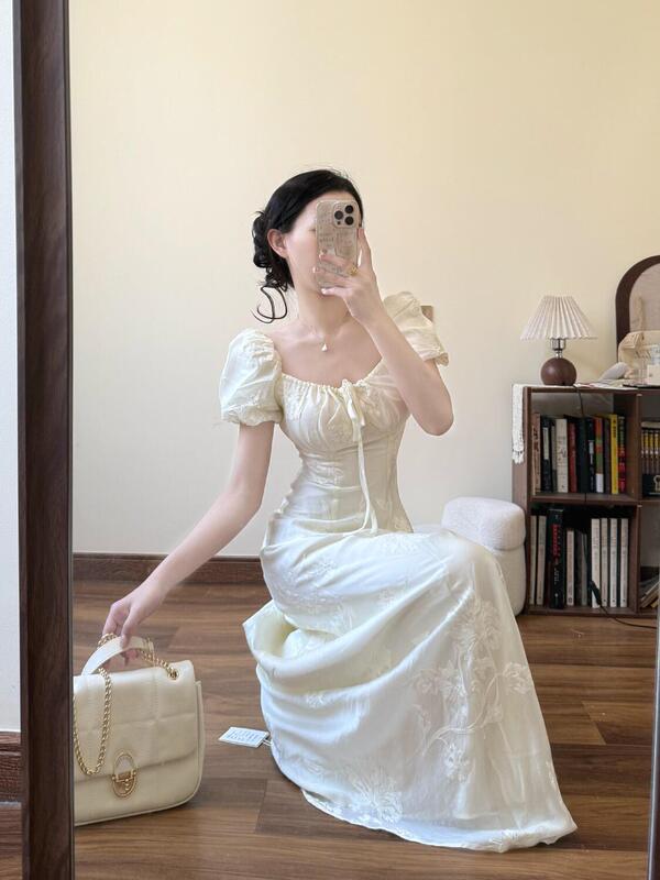 フレンチエレガントなパフスリーブ刺繍スクエアネックドレス女性のための夏の2025新しいスタイルシックで優しい気質のロングスカート|undefined