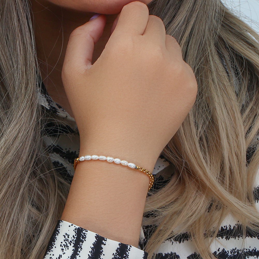 10g Weight PVD Coated Gold Plating Process Stainless Steel Bracelets Elegant