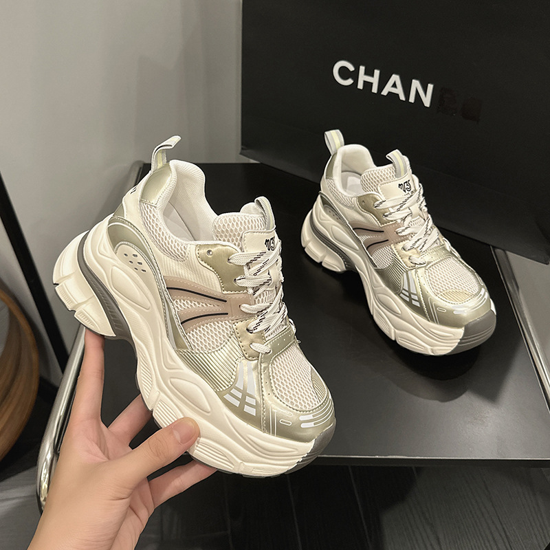Aumento de la altura oculta zapatos de papá para las mujeres 2024 primavera París nueva plataforma zapatos para correr transpirable versátil casual zapatilla de deporte