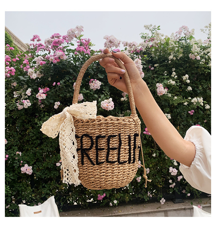 Korean Fashion Style New Hand-woven Bucket Bag display picture 3