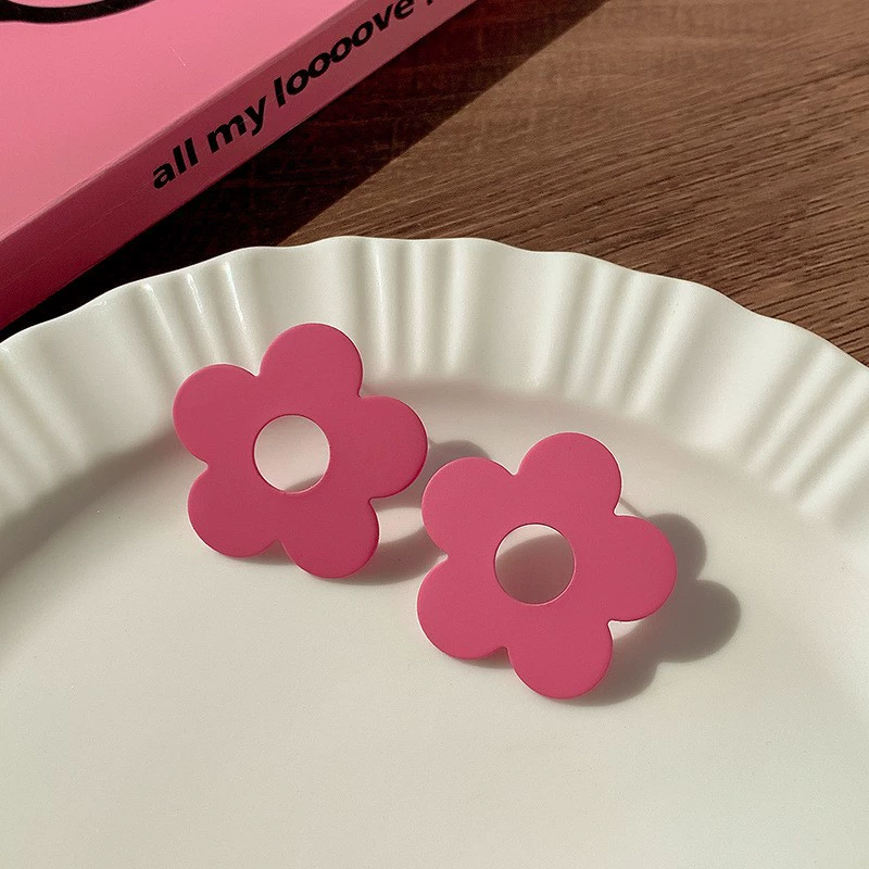 Розовые красные серьги шипы женский летний 2024 новый прилив высокого уровня темперамент цветочные серьги легкие экстравагантные нишевые дизайнерские серьги