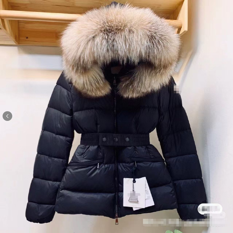 Winter luxury women's down jacket with large raccoon fur collar, belted slim-fit short style, thickened with white duck down, cold-proof puffer coat Winter luxury women's down jacket with large raccoon fur collar, belted slim-fit short style, thickened with white duck down, cold-proof puffer coat