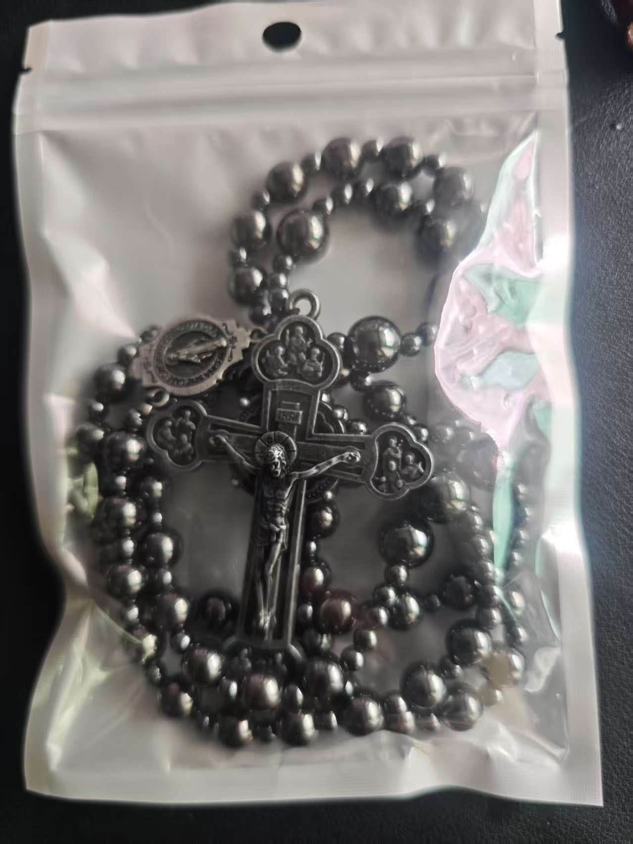 2022 verano nuevo transfronterizo negro natural cuentas redondas cadena larga negro Ball piedra Cruz Rosario collar de los hombres al por mayor