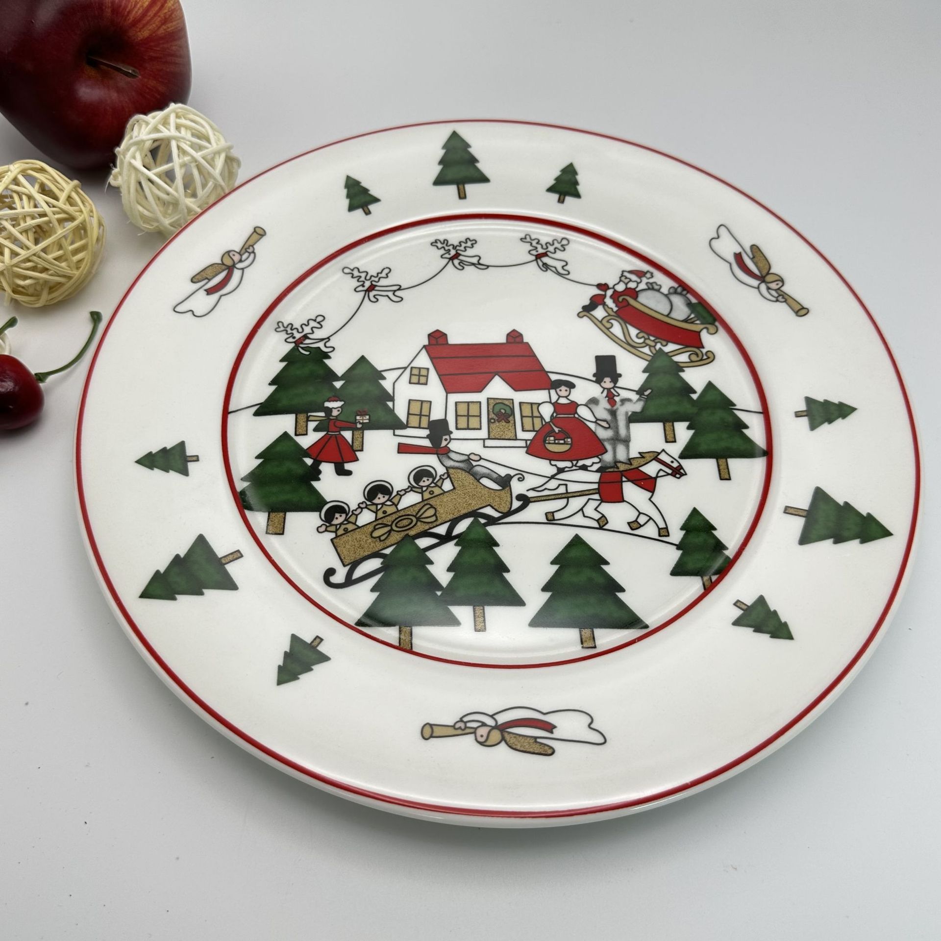 Christmas New 10 inch atmosphere Christmas ceramic cartoon high temperature environmentally friendly bowls and plates tableware_voghion.com