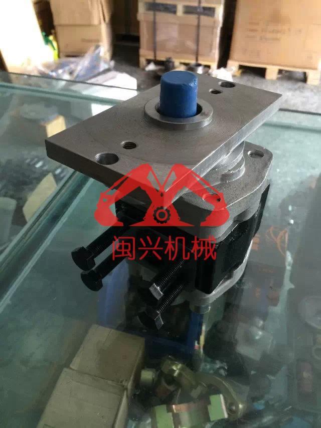 适用小松PC75挖掘机齿轮泵