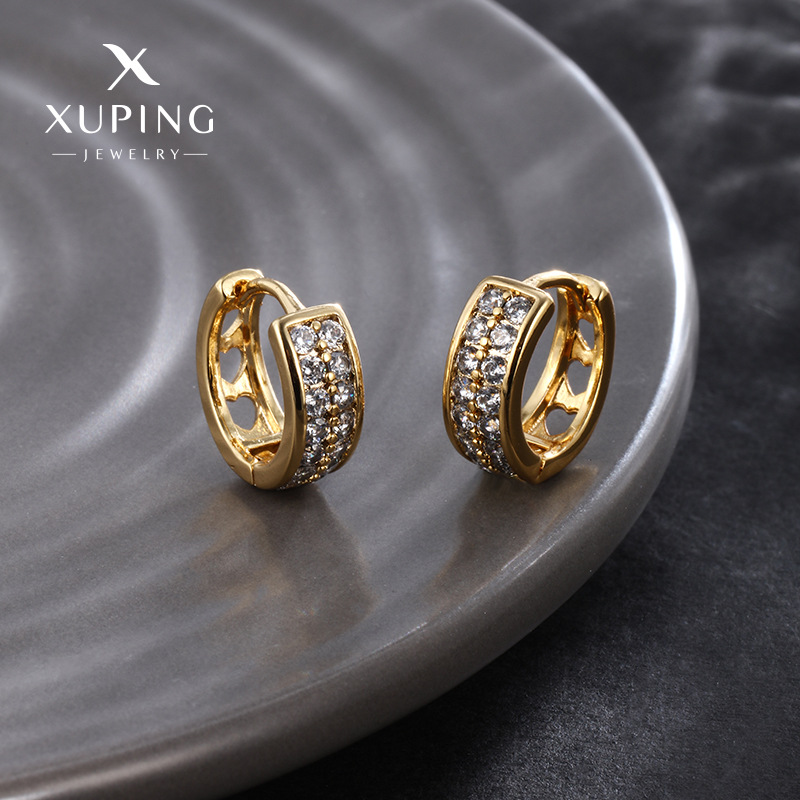 Xuping aleación de cobre chapado 24k Zircon estilo europeo y americano de moda ligera y lujosa alta sensación de auriculares personalizados para mujeres