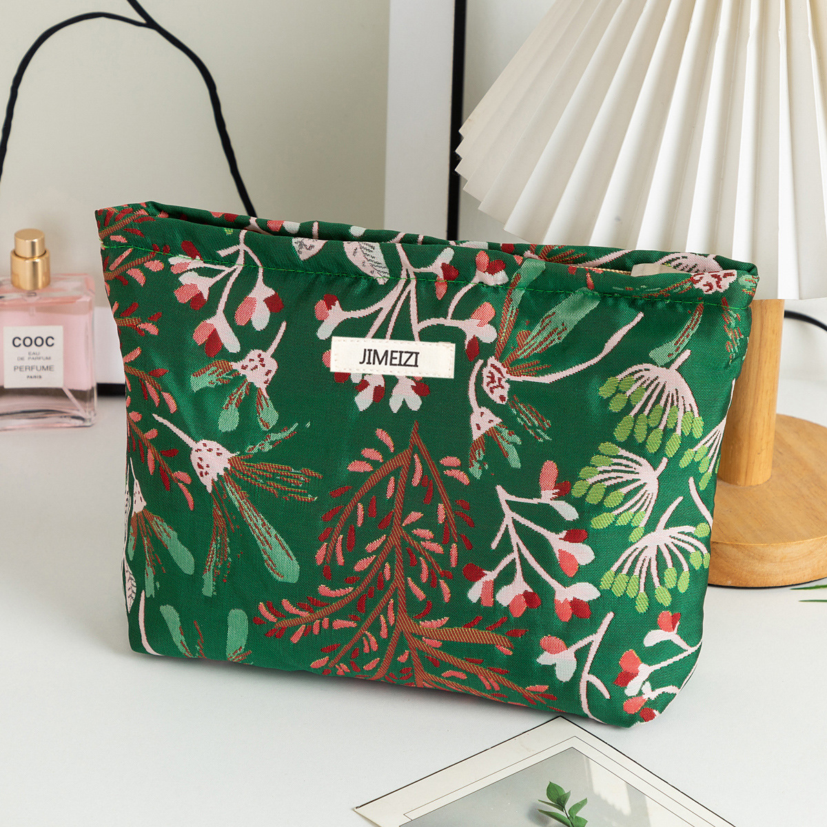 Ins pequeña bolsa de cosméticos fresca comercio exterior transfronterizo bolsa de almacenamiento portátil para el cuidado de la piel bolsa de baño de viaje bolsa de ropa interior