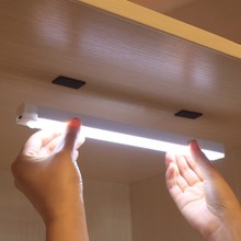 led智能人体感应磁吸长条无线小夜灯充电式衣柜橱柜酒柜卧室
