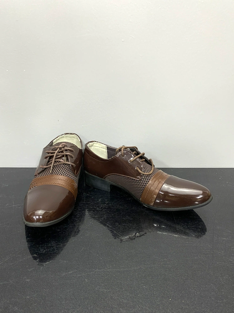 Модельная комната, гардероб, гардероб, обувь, реквизит, мужская кожаная обувь, прихожая, повседневная обувь, выставочный зал.