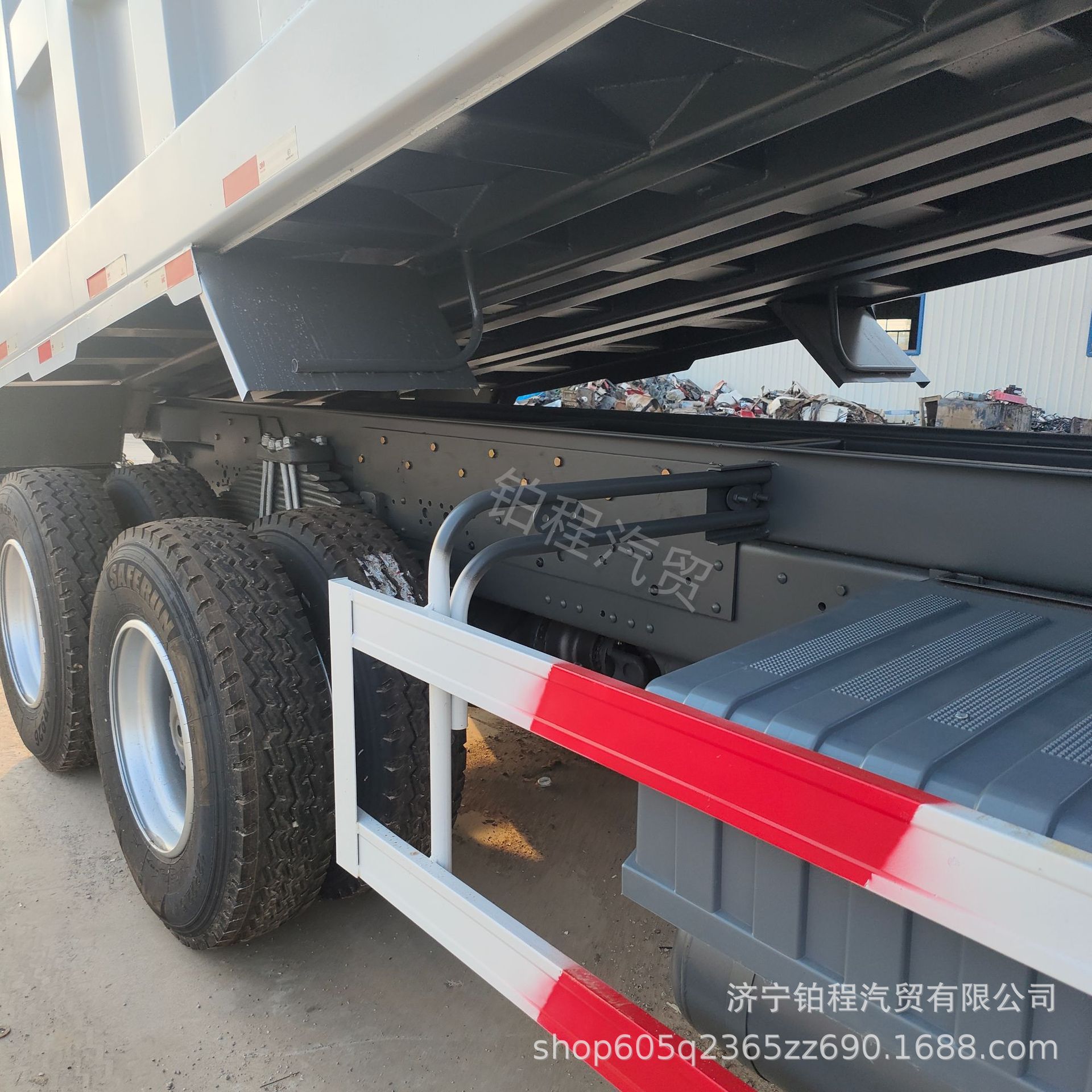 Export cross-border brand new Sinotruk Howo 6*4 dump truck, 400 horsepower, rear-tipping muck truck for mining areas