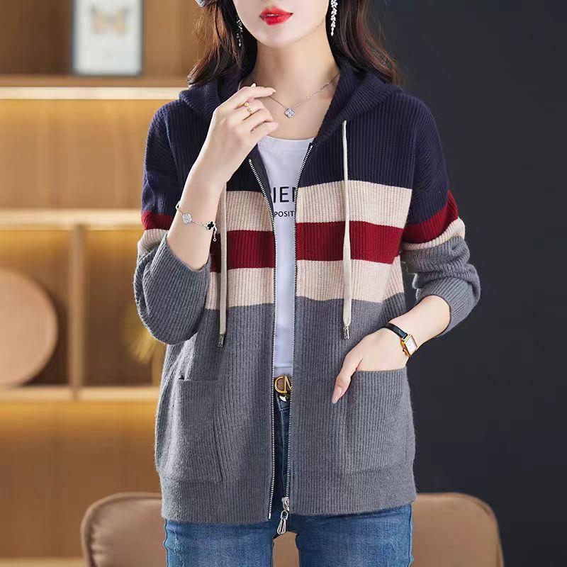 Demi-season cardigan with zipper with hood