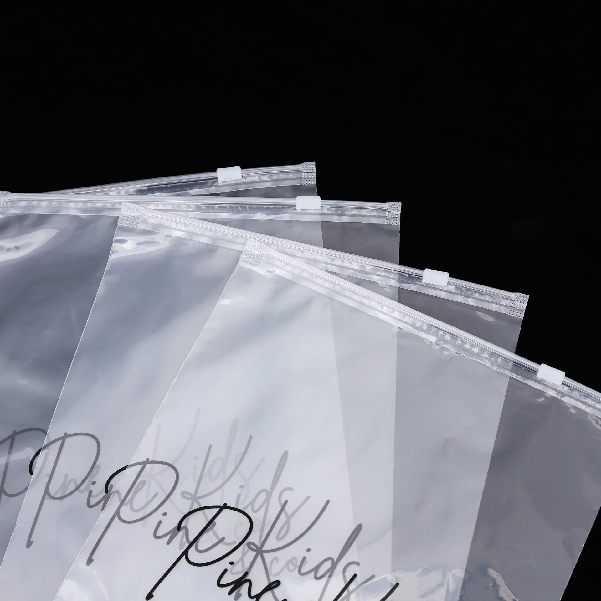 Logotipo personalizado impresión ropa bolsa de embalaje pe transparente esmerilado bolsa con cremallera calcetines ropa interior plástico bolsa ziplock