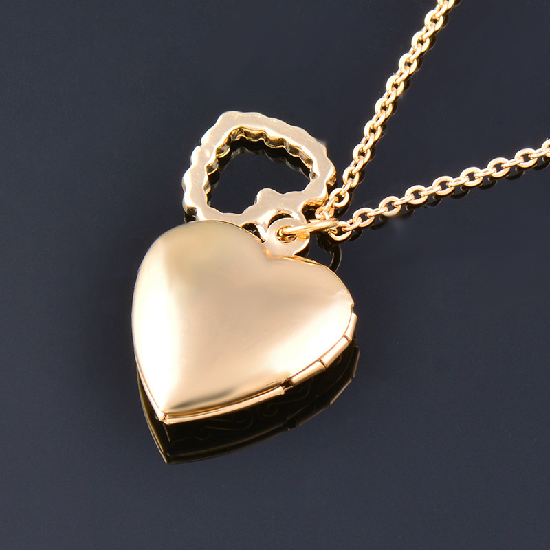 Fashion Heart Shape Titanium Steel Gold Plated Rhinestones Necklace