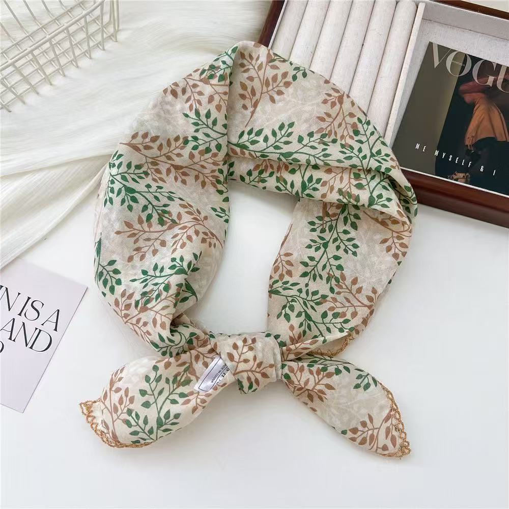 70수 면 사각 타월 - 그린/브라운 잎사귀 무늬