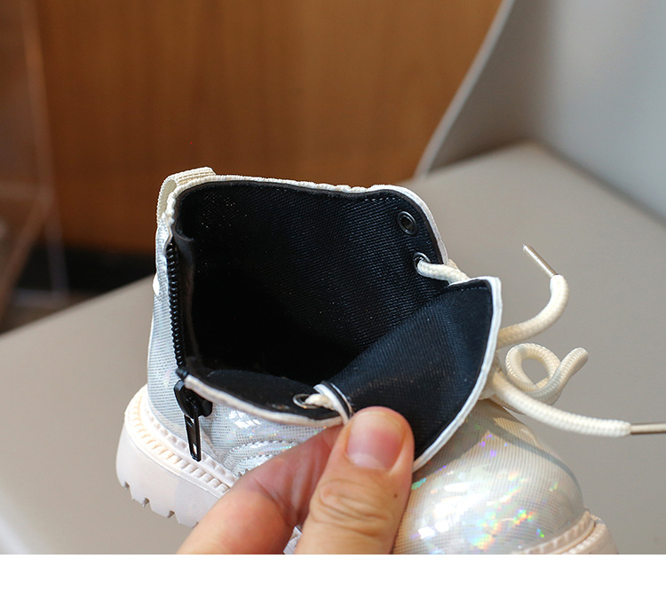 Scarpe autunnali 2024 Nuove scarpe Martin per bambini di taglia media e piccola, stivali corti impermeabili in pelle alla moda per ragazzi_voghion.com