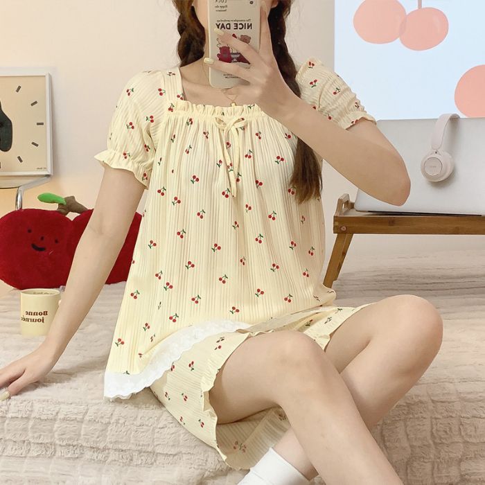 Comercio exterior al por mayor pijamas mujeres verano princesa estilo dulce cuello de una línea pantalones cortos de manga corta traje de servicio a domicilio de oso se puede usar afuera