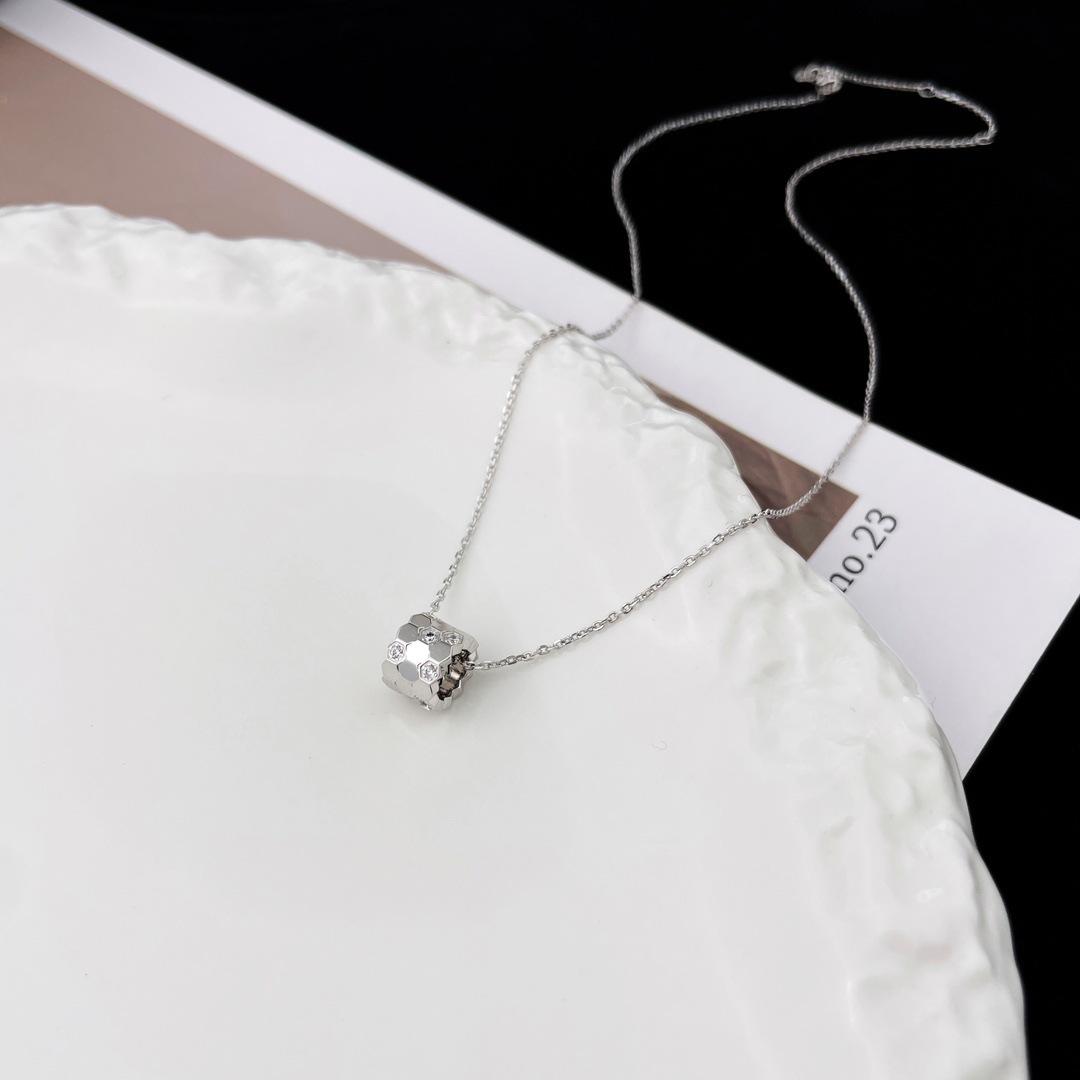 Golden version honeycomb diamond necklace, light luxury and niche necklace, female petite waist pendant, honeycomb collarbone chain_voghion.com