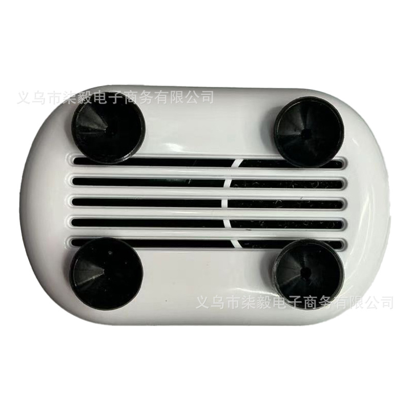 Portable outdoor bathing device, suitable for use in the rain, detachable and washable, pressure-resistant and durable