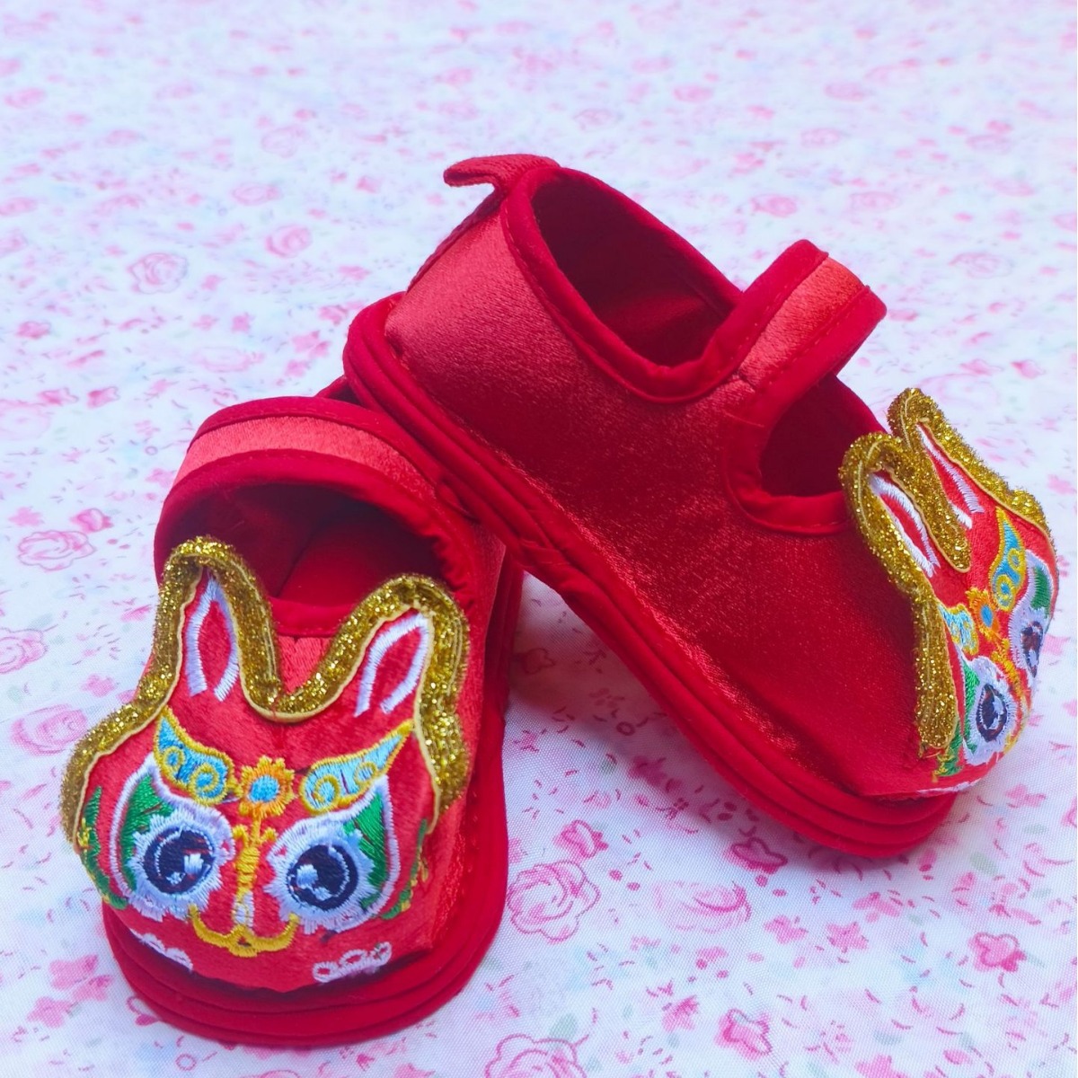 Shoes, with embroidery