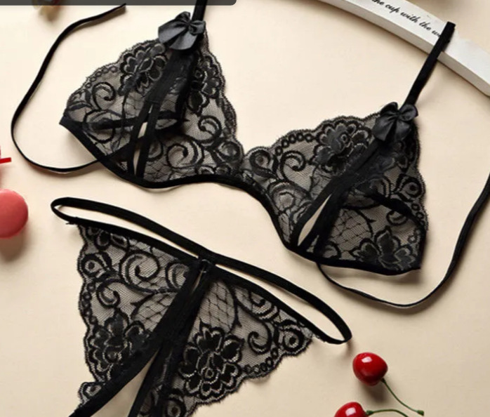 Lace Headgear Lingerie Set with Breast Stickers, Silk Stockings and Blindfold — detail image 5