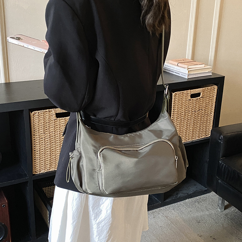 Bolso de gran capacidad para mujeres ocio simple 2026 nuevo bolso de mano bolso de viaje diario ligero bolso de nylon