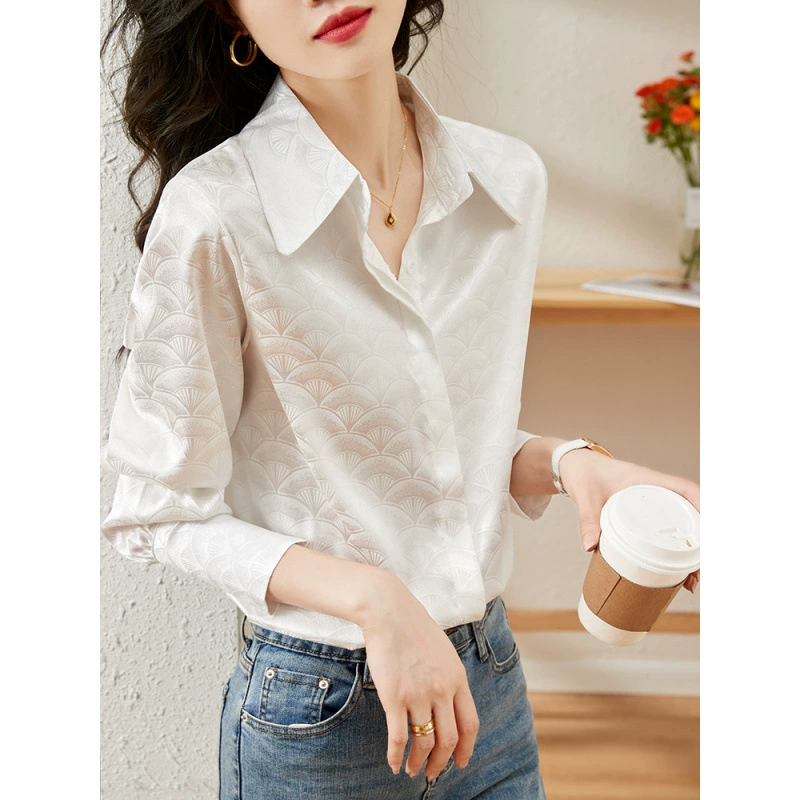 Женская сатиновая рубашка в французском стиле, модная популярная блузка весны 2025 года с драпированными длинными рукавами.