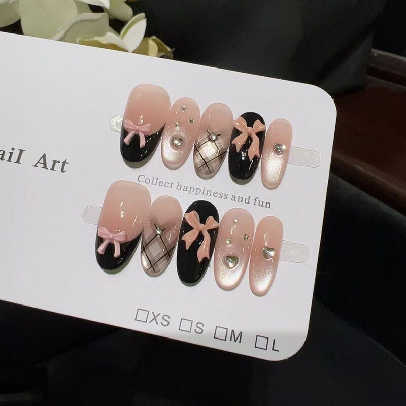 [Princess Plaid] Sweet and Cool Nude Foundation Color Black French Plaid Cat Light Bow Handmade Wearable Nail Art Patch