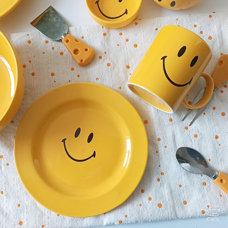 Xinming New INS yellow smiley face ceramic plate breakfast snack plate pasta Western plate dish set