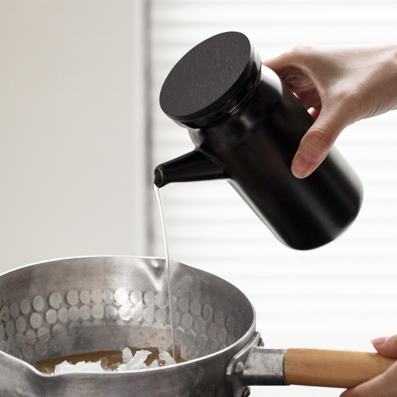 Cerámica Zhonggu hogar resistente a altas temperaturas tanque de aceite de pimienta condimento JAR sal azúcar tarro condimento caja aceite olla con tapa cuchara