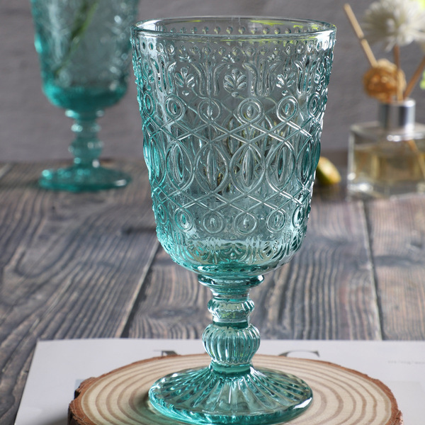 Retro glass wineglass for home use