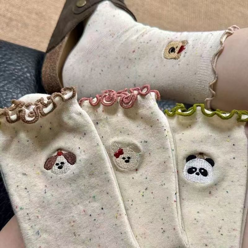 Color point yarn girls Japanese fashion academic style cartoon mid-tube socks autumn women socks Zhuji socks wholesale supply